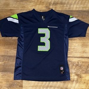 Youth Seattle Seahawks Wilson jersey. Size Large